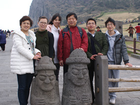 飛龍醫療優秀員工于韓國濟州島合影