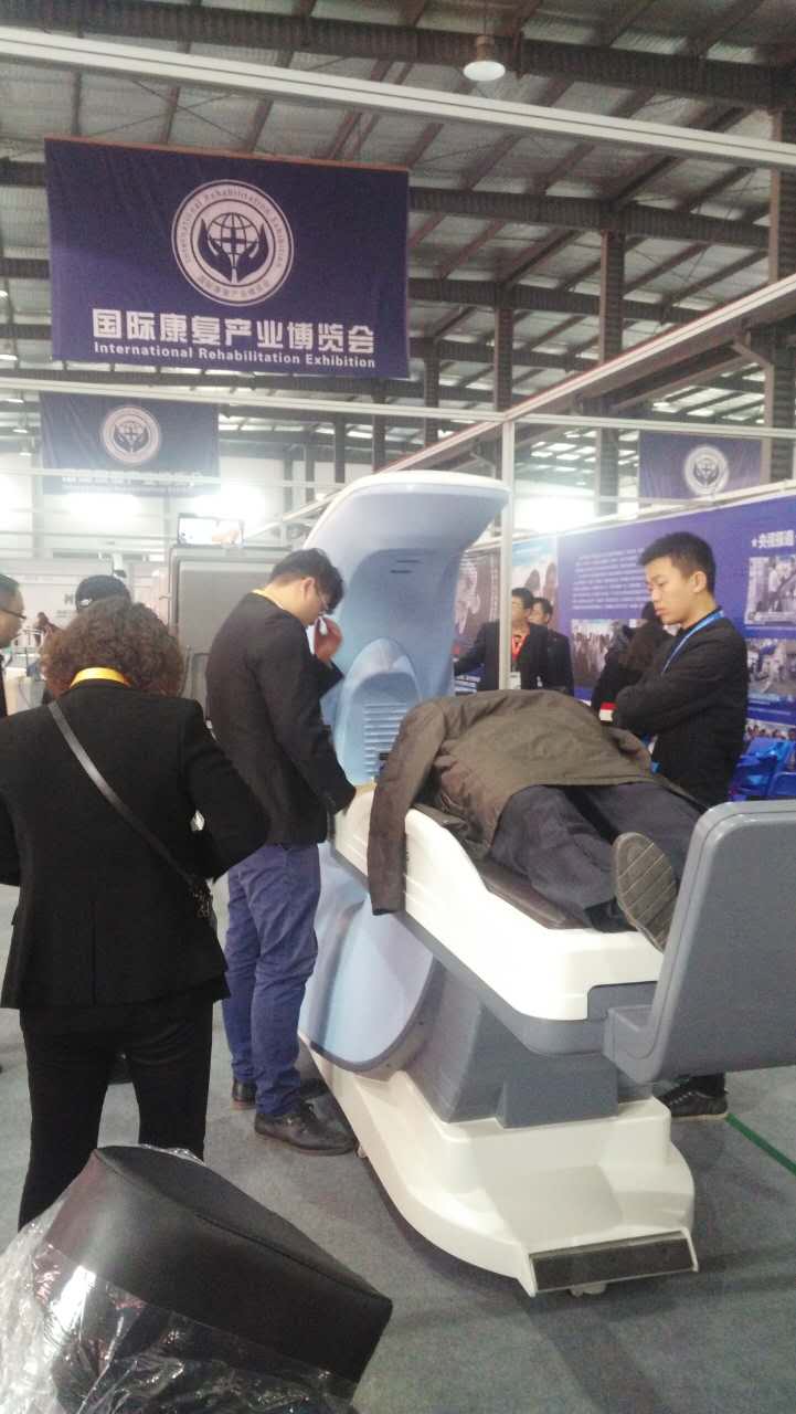 外星艙非手術脊柱減壓系統