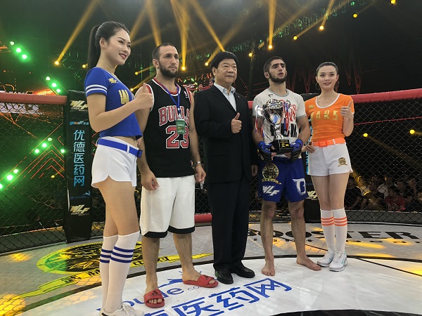 飛龍醫療外星艙走進武林風 飛龍醫療外星艙走進武林風